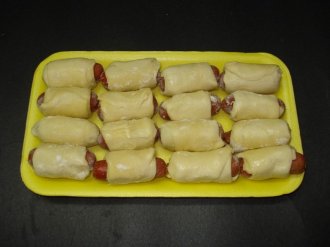 Mini hot dogs in a Blanket