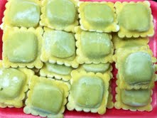 Spinach Ravioli Parve (1 Doz) - Click Image to Close