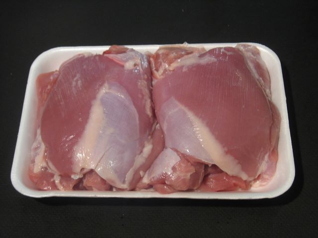 Turkey Thighs (Boneless)(2.08lb) - Click Image to Close